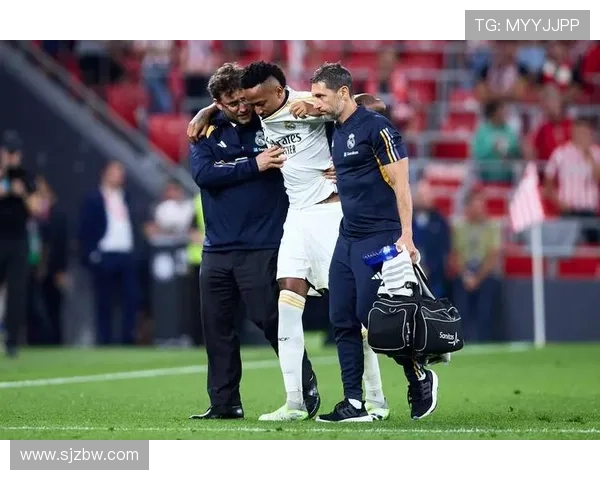 皇马内部矛盾 阿韦洛亚排塞巴略斯